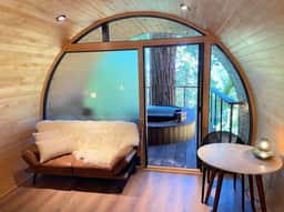The Spectacular Spyglass Treehouse - Image 4