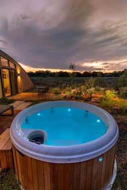 Cascade | Serene 1BD Villa with Private Hot Tub - Image 4