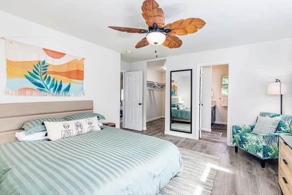Peaceful Petfriendly Paradise Home | with A/C - Image 2