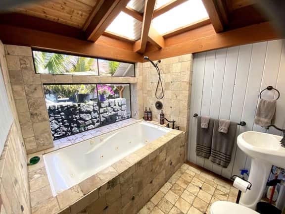 PELE'S SHALA:  Sweet Sanctuary Near Ocean & Kalani - Image 5