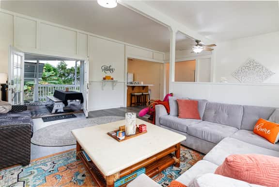 Your Perfect Hilo Homebase - Sleeps 9 with AC - Image 3
