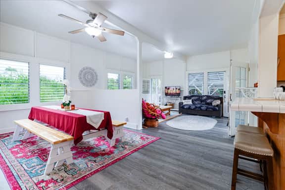 Your Perfect Hilo Homebase - Sleeps 9 with AC - Image 5