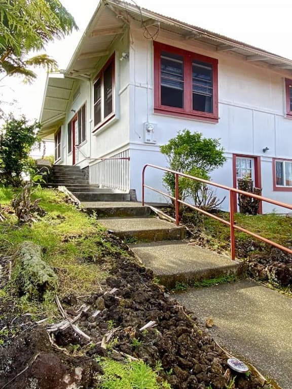 3BR Hilo Home w/ AC | Near Beaches & Dining - Image 1